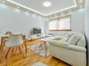 Beli Hrast Lux